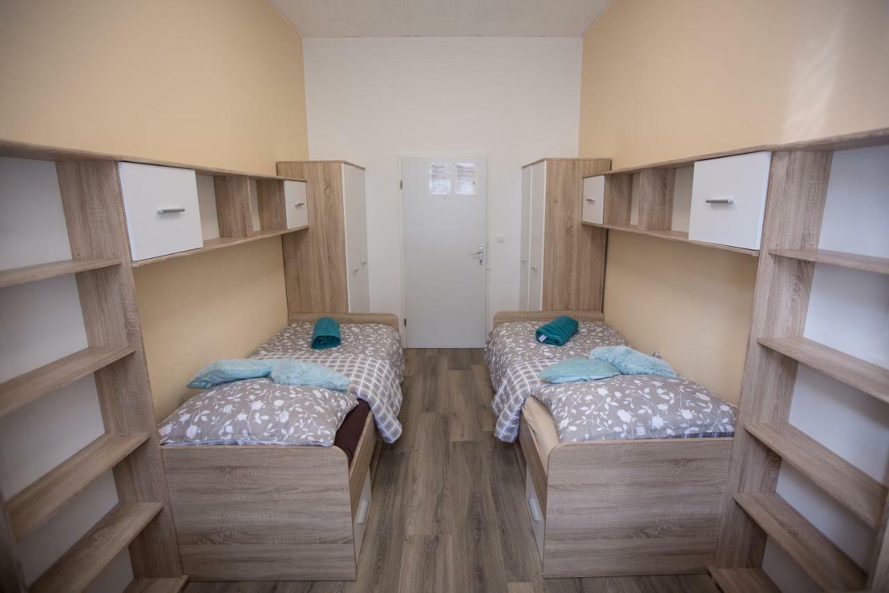 Minidorm Rooms In Heart Of City Center Maribor Exterior photo