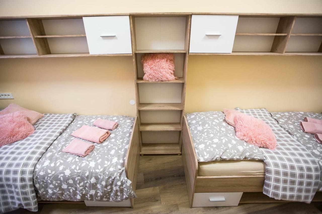 Minidorm Rooms In Heart Of City Center Maribor Exterior photo