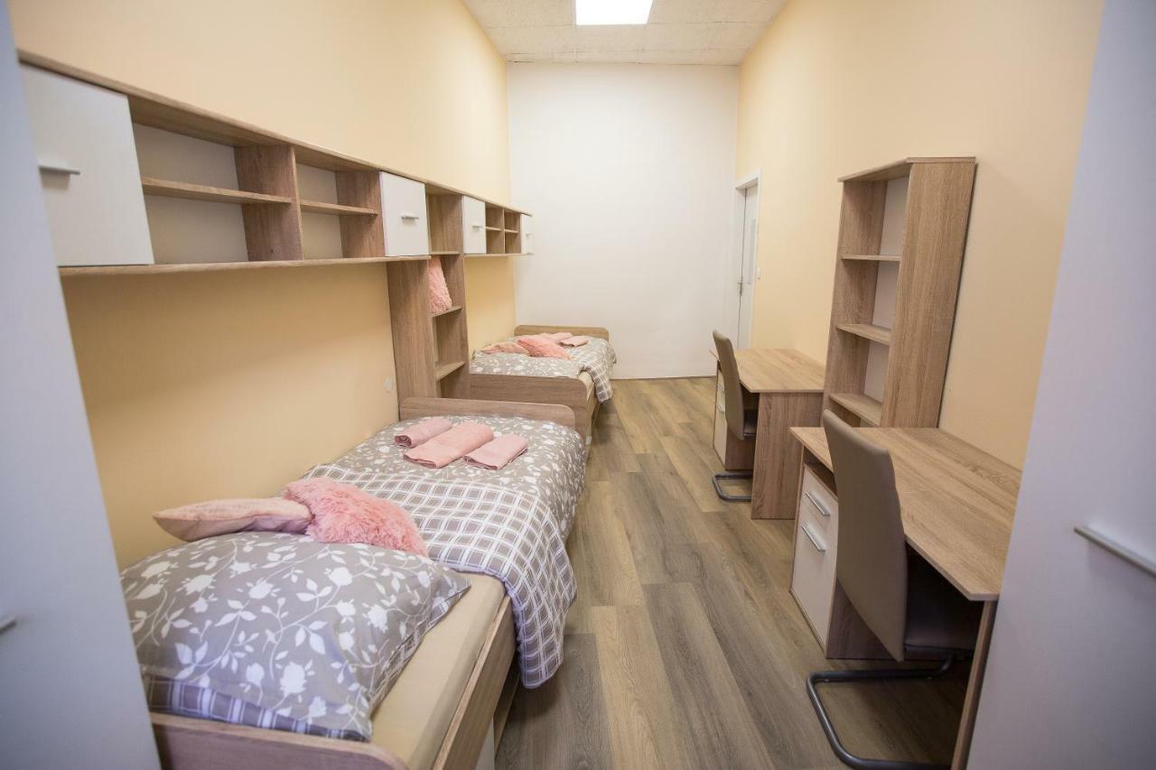 Minidorm Rooms In Heart Of City Center Maribor Exterior photo